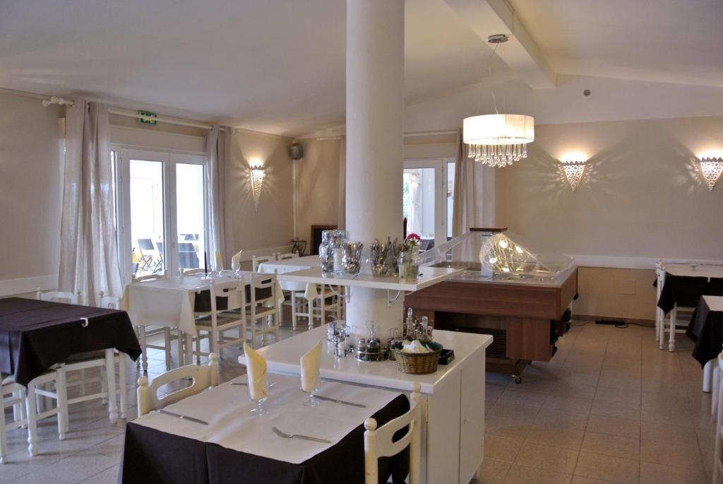 Hotel Residence San Pieru Tarcu Екстер'єр фото