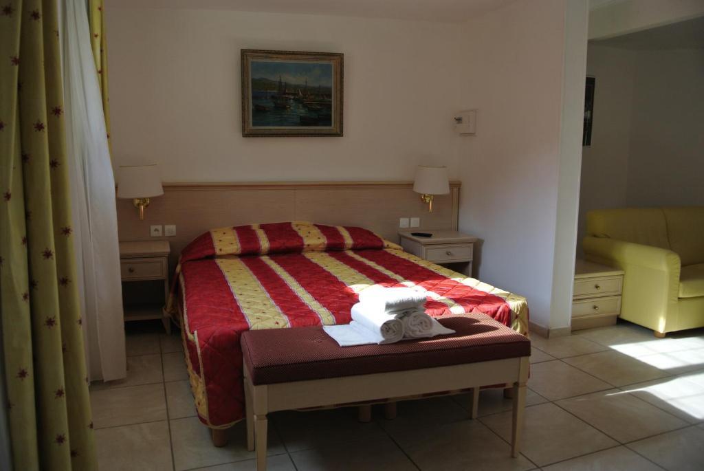 Hotel Residence San Pieru Tarcu Номер фото